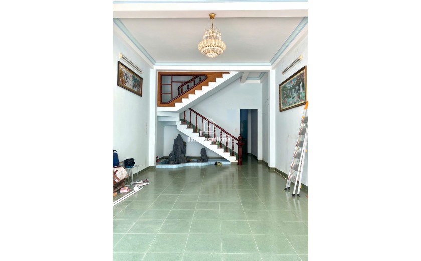 Siêu Hiếm! Nhà 4 Tầng Mặt Tiền Gần Biển, Chợ Đầm – Chu Văn An Nha Trang